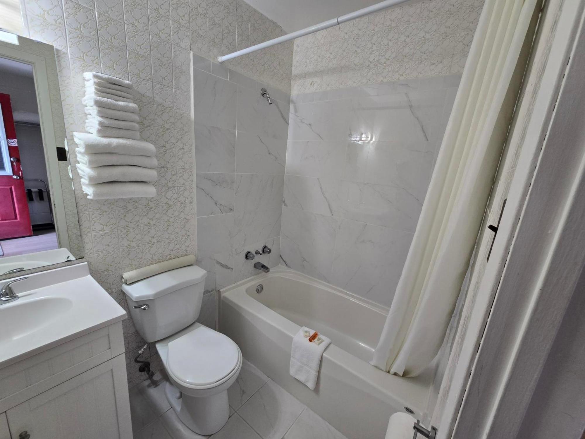 Top Notch Motel Віартон Екстер'єр фото